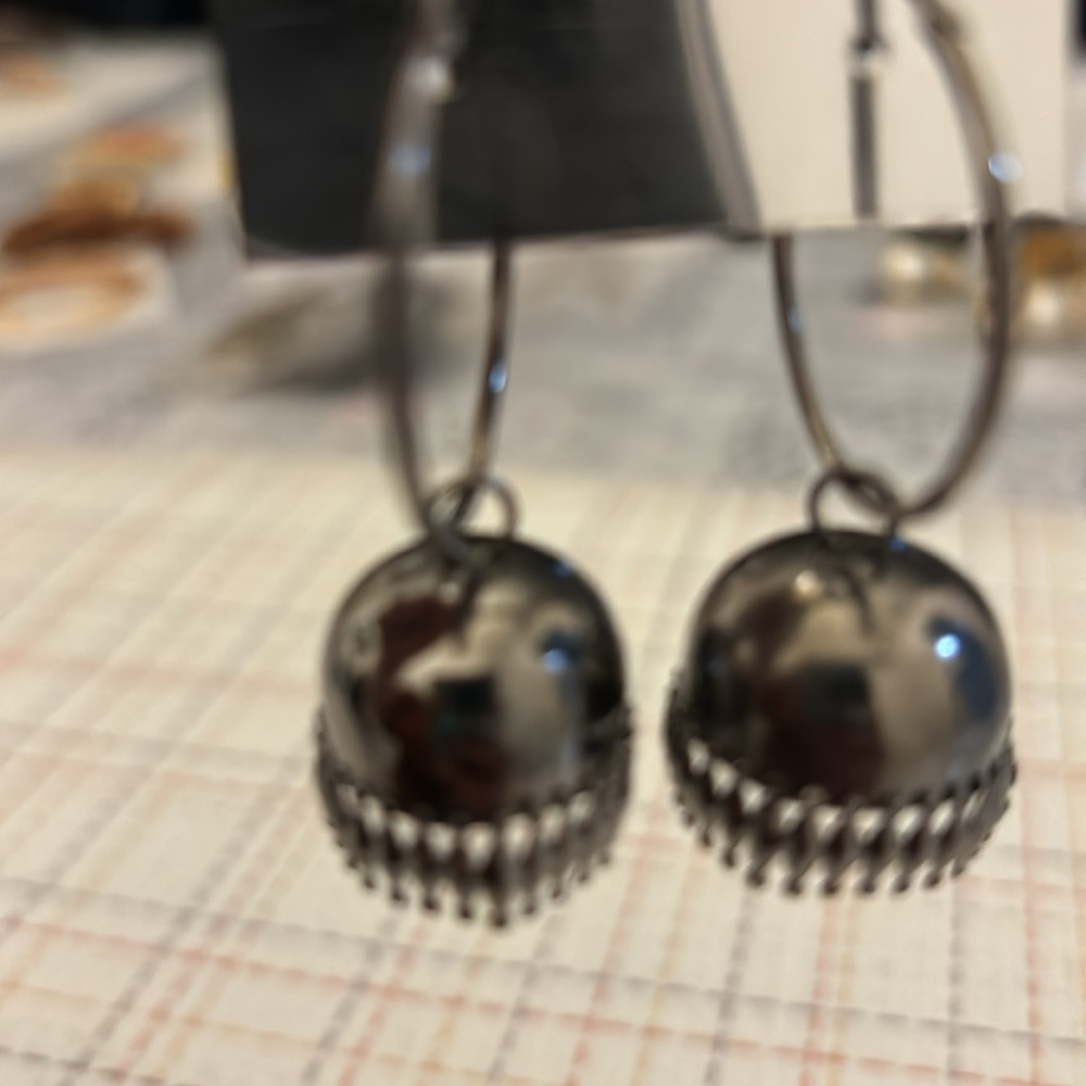 Fashion Earring - Picture 2 of 2